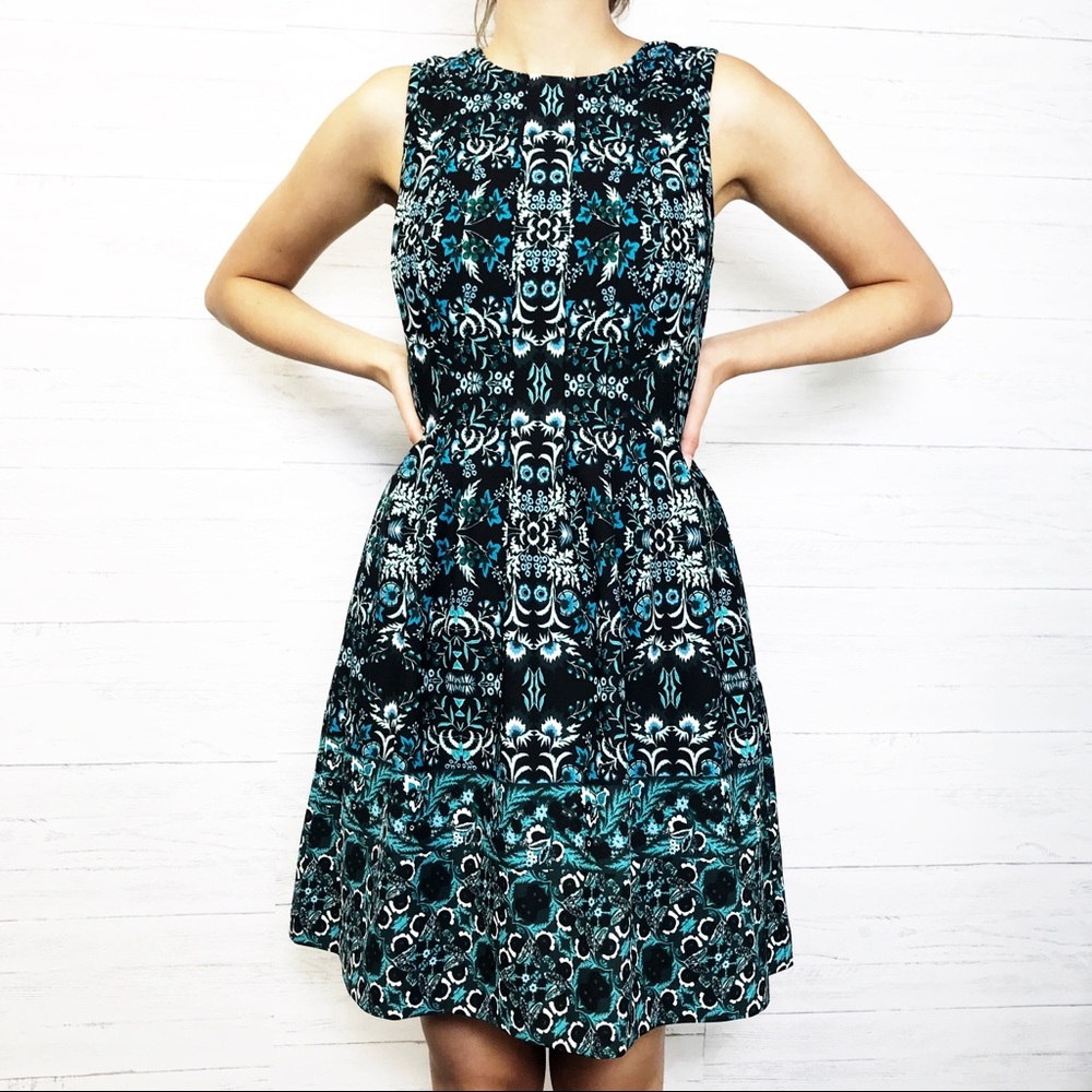 VINCE CAMUTO Printed Fit and Flare Dress Pockets